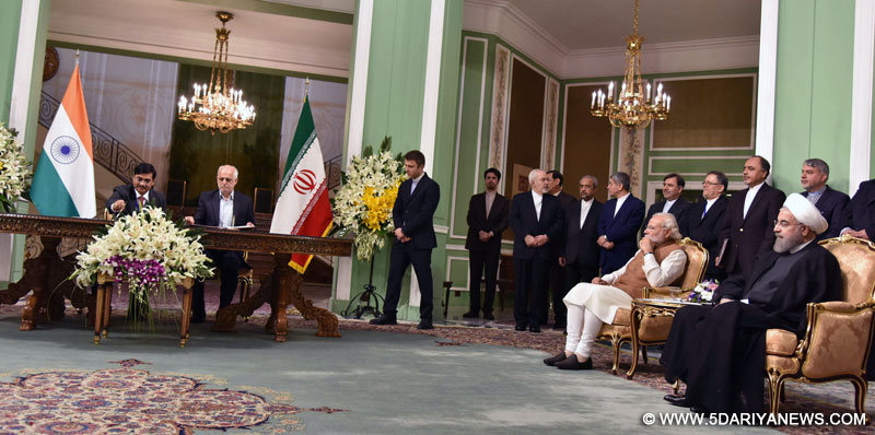 The Prime Minister, Shri Narendra Modi and the President of Iran, Mr. Hassan Rouhani witnessing the signing of agreements between India and Iran, in Tehran on May 23, 2016.