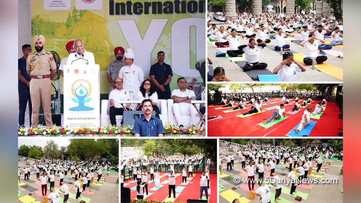 Banwari Lal Purohit, Banwarilal Purohit, Governor of Punjab, Punjab Governor, Punjab Raj Bhavan, 10th International Yoga Day, International Yoga Day, Yoga Day, Rock Garden Chandigarh, International Day of Yoga in Chandigarh