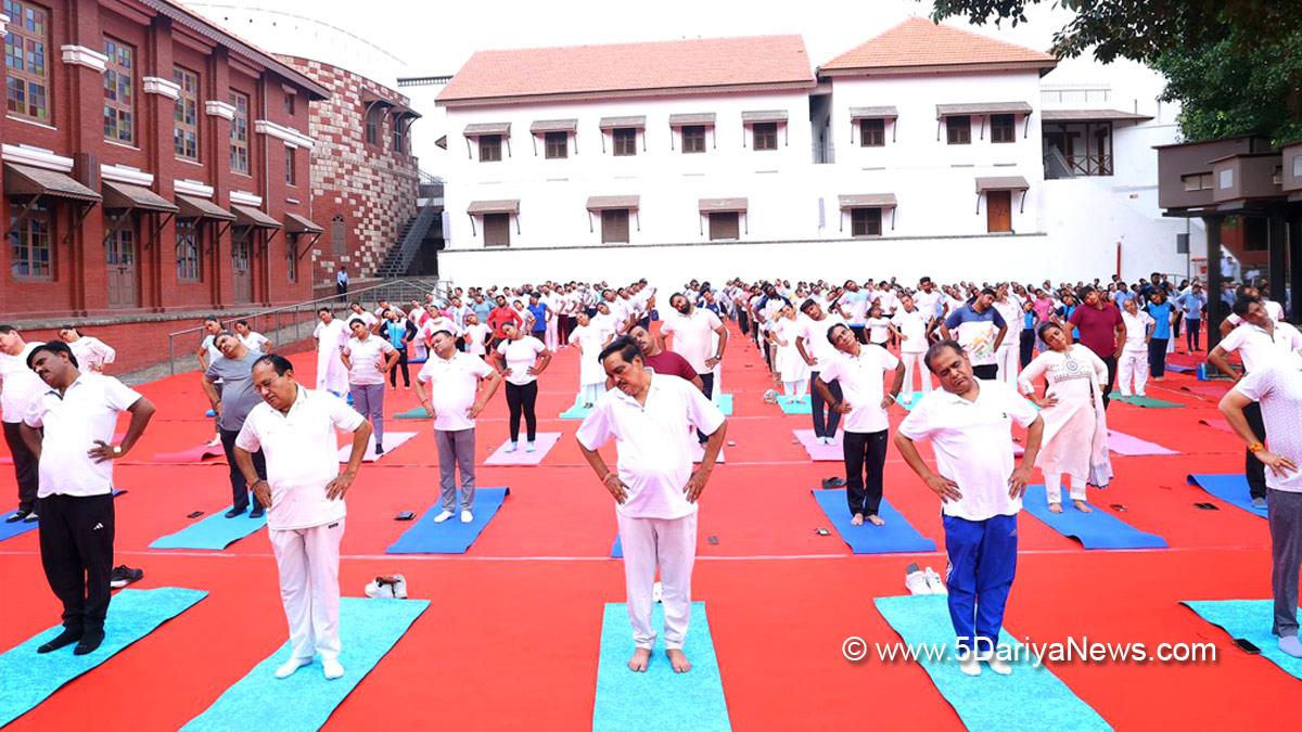 C.R. Paatil, V. Somanna, Dr. Raj Bhushan Choudhury, Bharatiya Janata Party, BJP, 10th International Yoga Day, International Yoga Day, Yoga Day