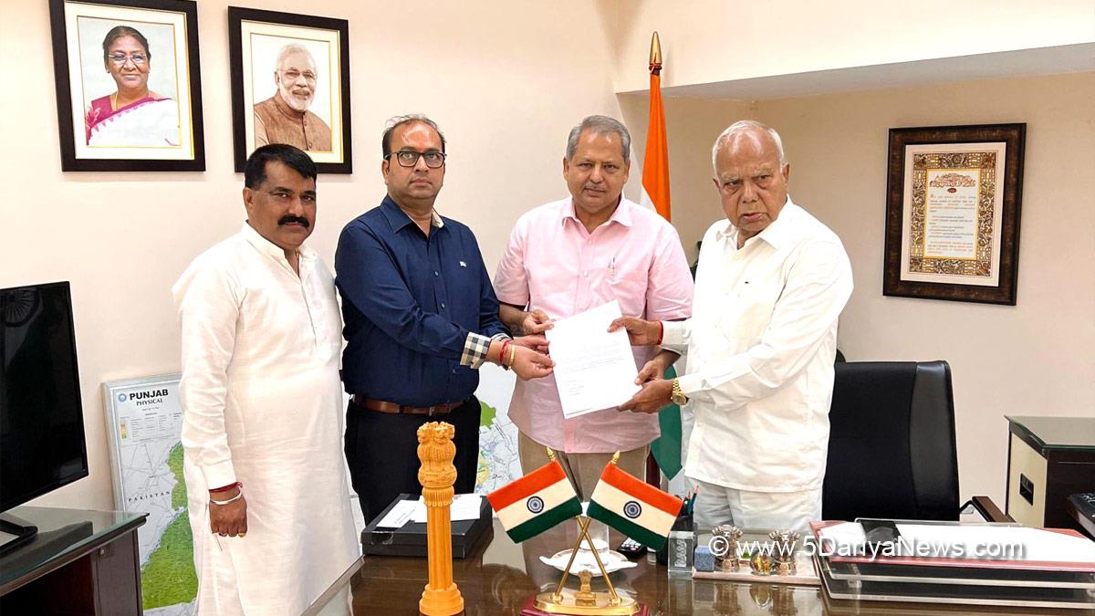 Banwari Lal Purohit, Banwarilal Purohit, Governor of Punjab, Punjab Governor, Punjab Raj Bhavan, Jatinder Pal Malhotra, Jitender Pal Malhotra, BJP Chandigarh, Bharatiya Janata Party, BJP