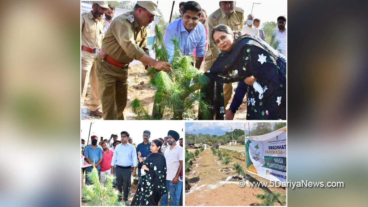 Mandeep Kaur, Commissioner Secretary Rural Development Department and Panchayati Raj, Srinagar, Jammu, Kashmir, Jammu And Kashmir, Jammu & Kashmir, Dr. Owais Ahmed, Tree Plantation, Forest Plantation, Plantation forestry, Tree Planting, Tree Plantation Drive, Plants Sapling, Tree Plantation Drive 2024