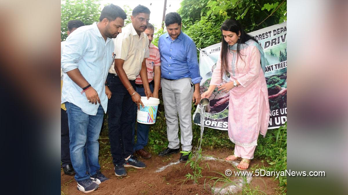 Saloni Rai, Udhampur, DDC Udhampur, District Development Commissioner Udhampur, Kashmir, Jammu And Kashmir, Jammu & Kashmir, District Administration Udhampur, Tree Plantation, Forest Plantation, Plantation forestry, Tree Planting, Tree Plantation Drive, Plants Sapling, Tree Plantation Drive 2024