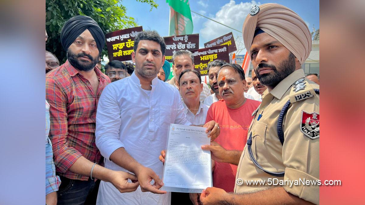 Mohit Mohindra , Punjab Youth Congress, Congress, Punjab Congress, Protest, Agitation, Demonstration