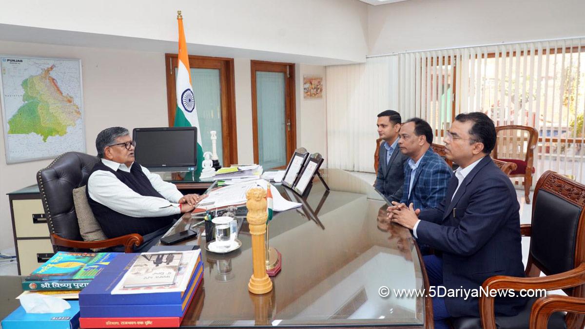 Gulab Chand Kataria, Governor of Punjab, Punjab Governor, Punjab Raj Bhavan, Dr. Rupesh Kumar Singh, President of the Punjab and Chandigarh Chapter of the Bihar Foundation, Niraj Kumar Singh, Pallav Kumar