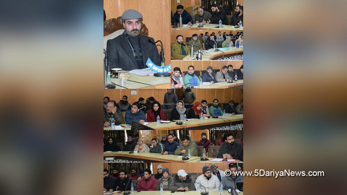 Dr Basharat Qayoom, Dr. Basharat Qayoom, Pulwama, Deputy Commissioner Pulwama, Kashmir, Jammu And Kashmir, Jammu & Kashmir, District Administration Pulwama, Republic Day, Republic Day 2025