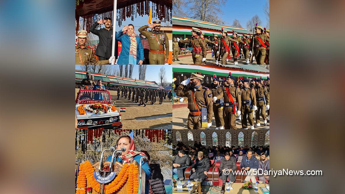 Sakeena Masood, Sakeena Itoo, Jammu and Kashmir National Conference, National Conference, Kashmir, Jammu And Kashmir, Jammu & Kashmir, 76th Republic Day, Republic Day of India, Republic Day 2025, Republic Day Parade 2025, National flag, Syeed Fakhrudin Hamid, Anantnag, DDC Anantnag, Deputy Commissioner, S F Hamid