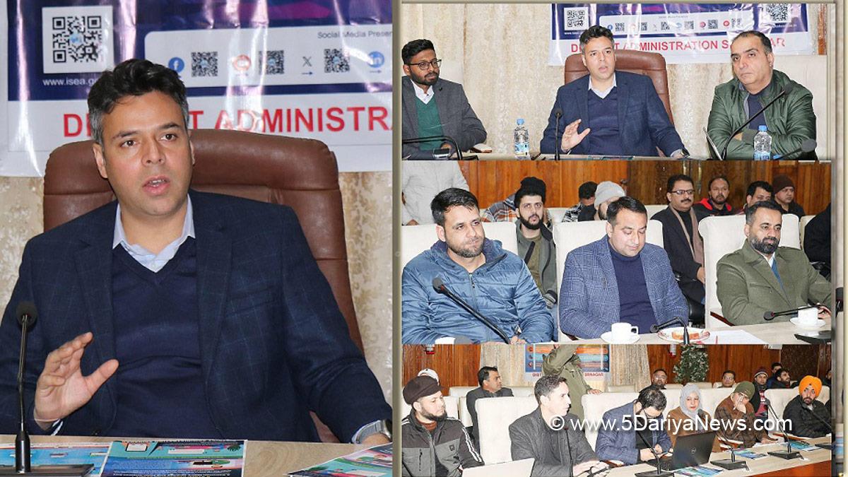 Dr. Bilal Mohi-Ud-Din Bhat, Srinagar, Deputy Commissioner Srinagar, Kashmir, Jammu And Kashmir, Jammu & Kashmir, District Administration Srinagar, Safer Internet Day, Safer Internet Day 2025